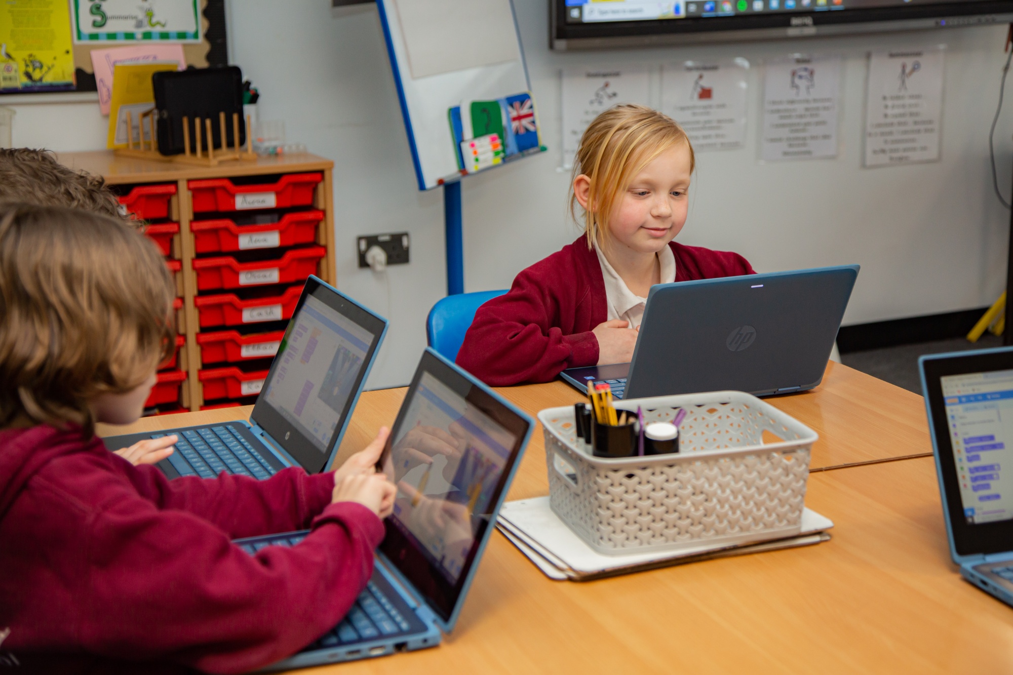 children using laptops