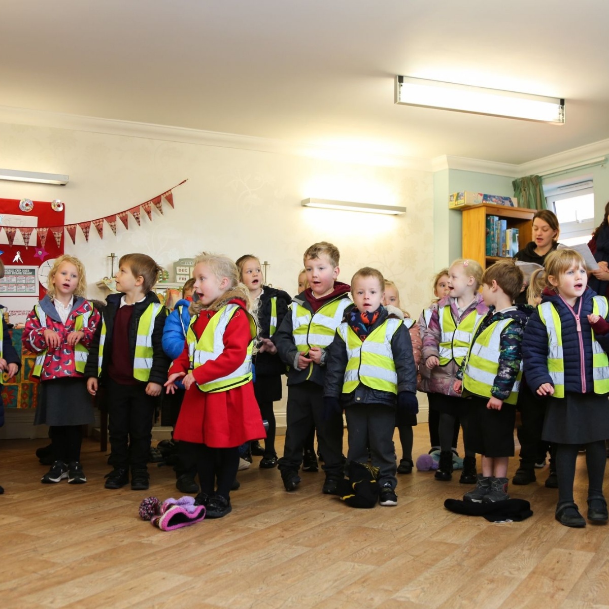 South Molton United CofE Primary School Reception Class visit Eastleigh